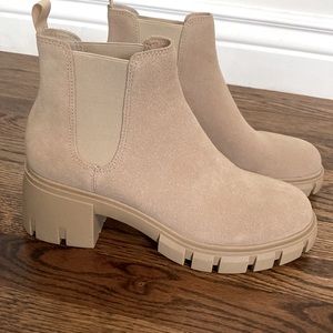 Nude Steve Madden Booties. Never worn. Howler boots